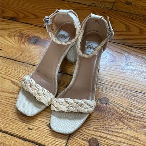 Dolce Vita Women's Tan Braided Sandals size 8.5